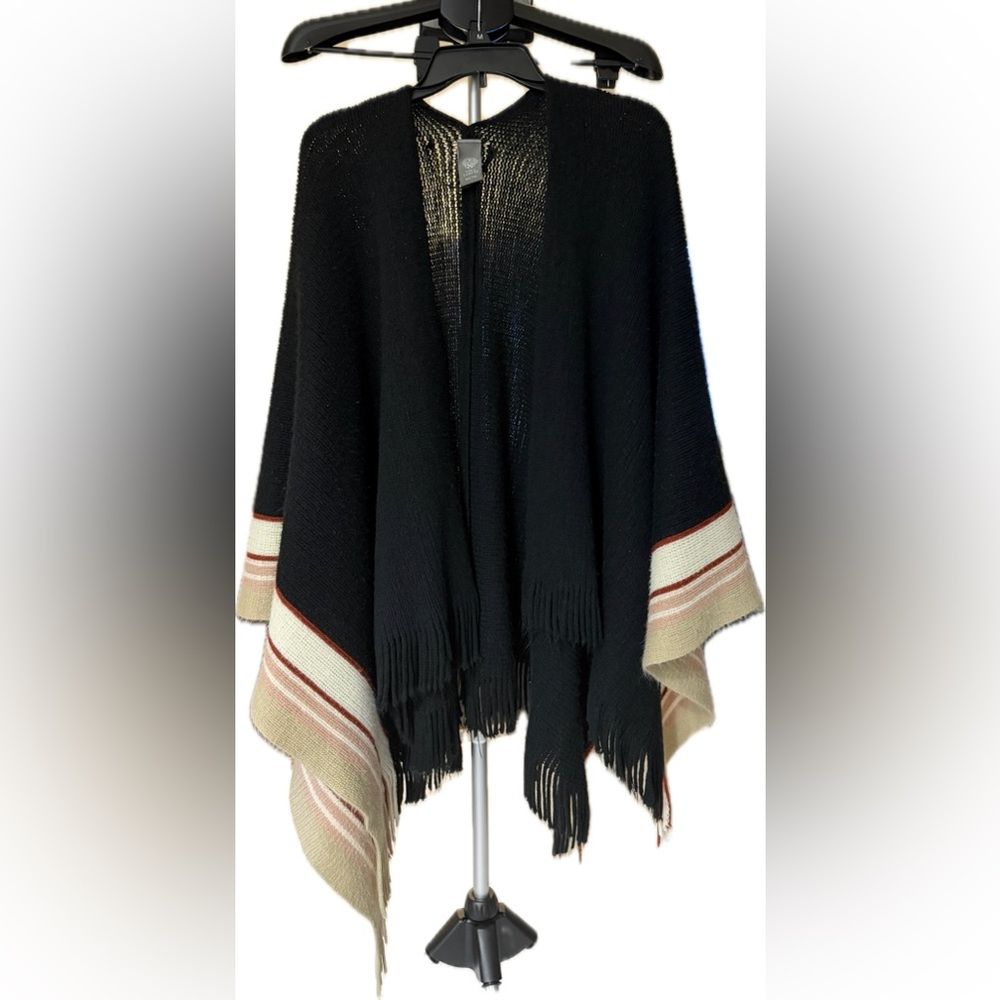 Vince Camuto Black and Cream Poncho